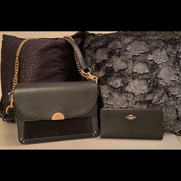 Coach Handbags - Coach cross over bag